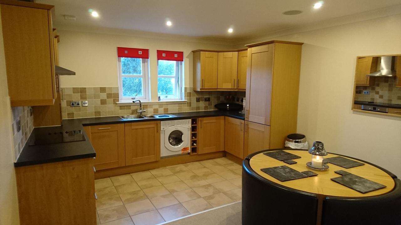 Crown Luxury Serviced Apartment Inverness Exterior photo