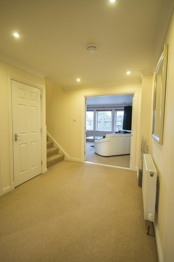 Crown Luxury Serviced Apartment Inverness Exterior photo